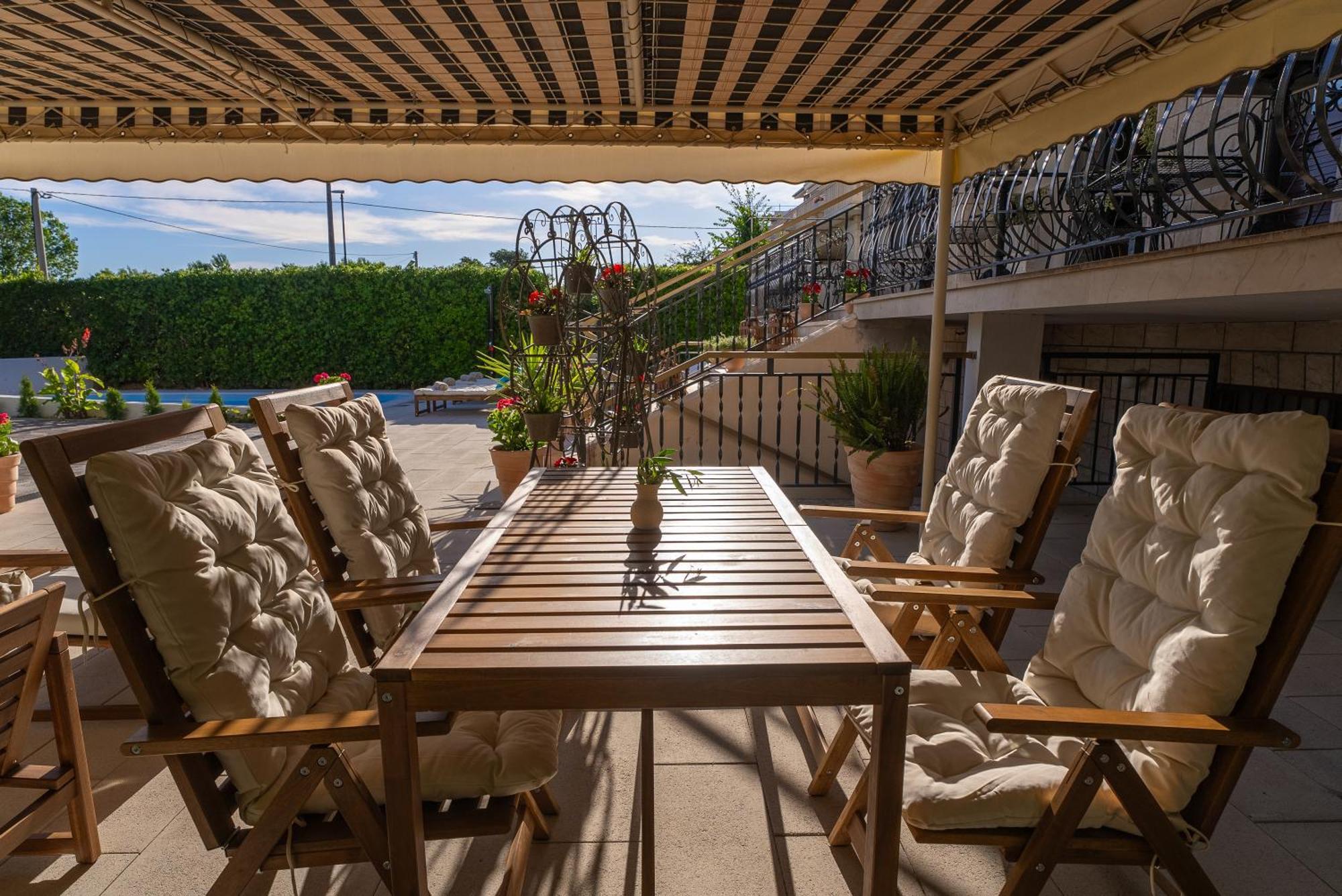 Storge Boutique Bed & Breakfast Омиш Экстерьер фото