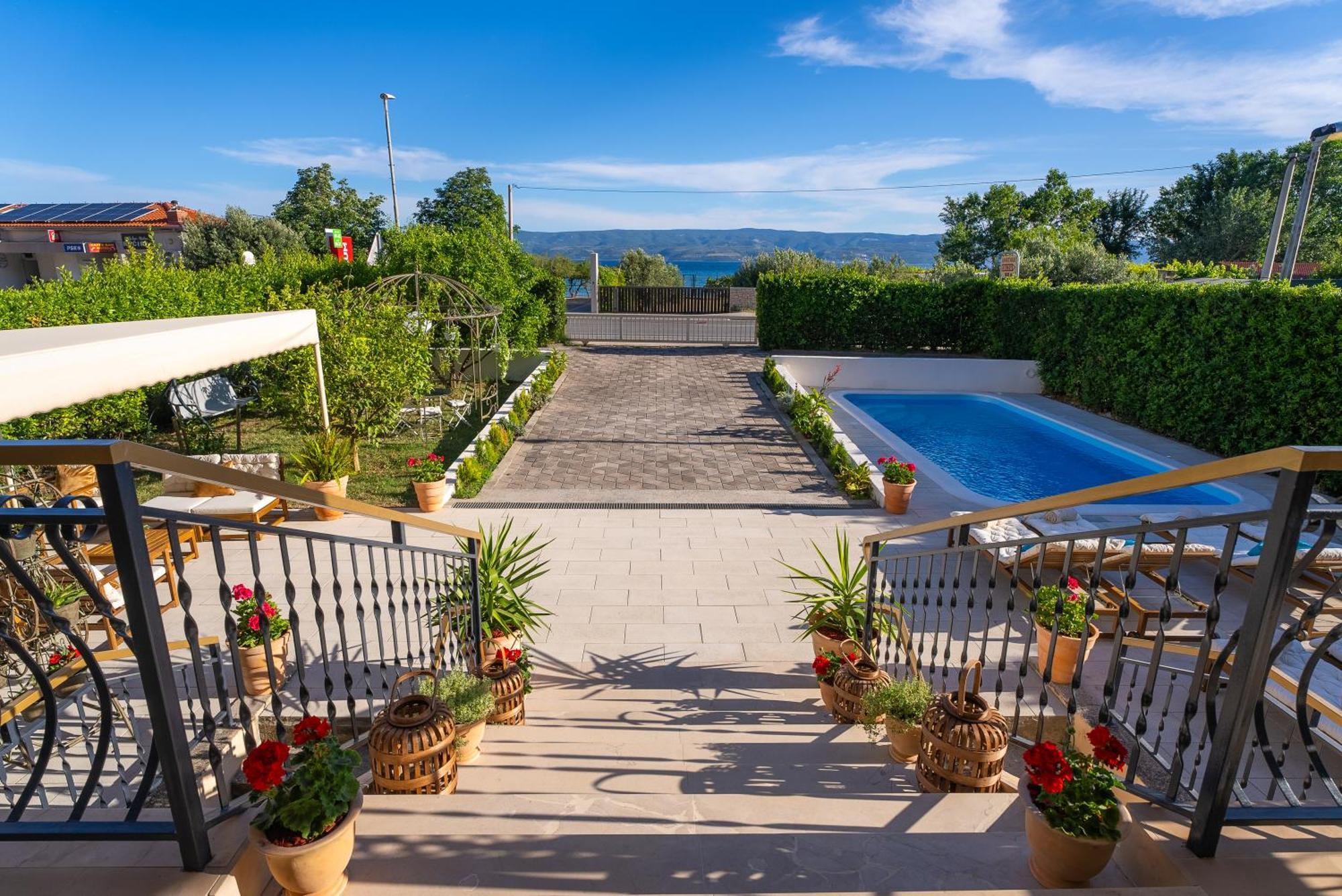 Storge Boutique Bed & Breakfast Омиш Экстерьер фото