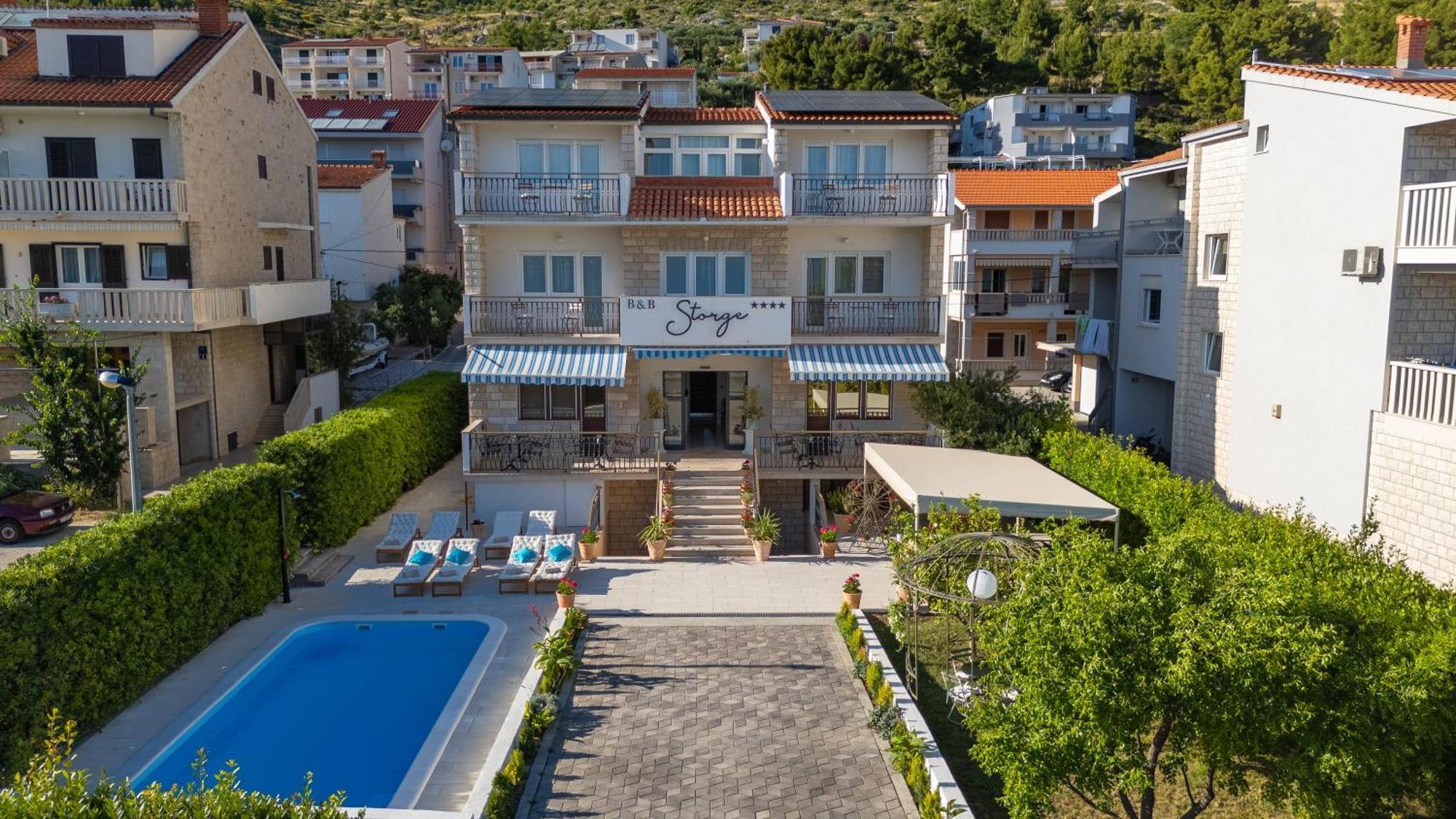 Storge Boutique Bed & Breakfast Омиш Экстерьер фото