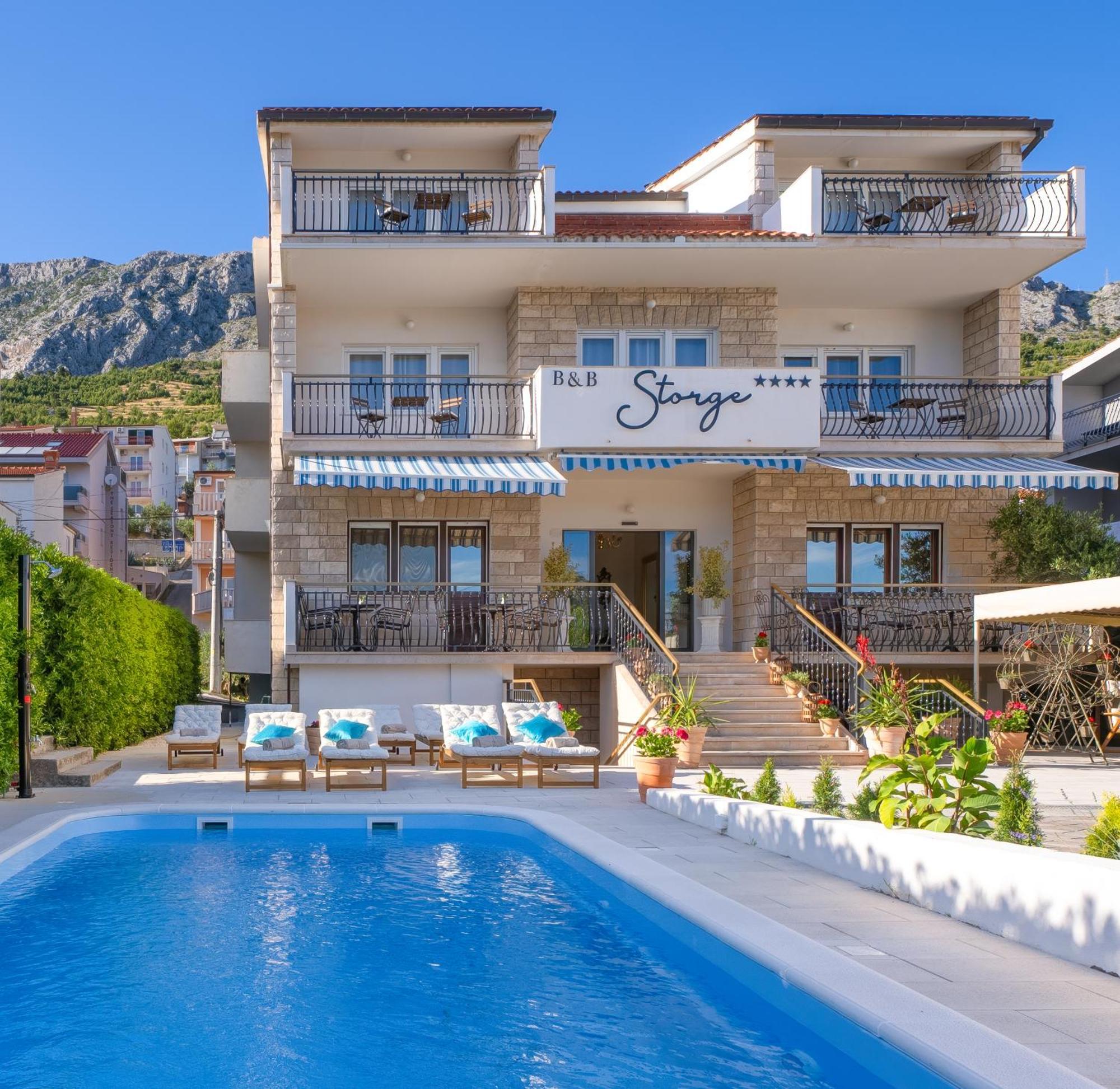 Storge Boutique Bed & Breakfast Омиш Экстерьер фото